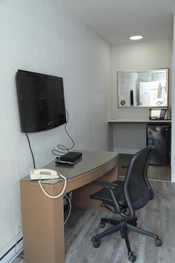 Fraser Inn Prince George Ngoại thất bức ảnh