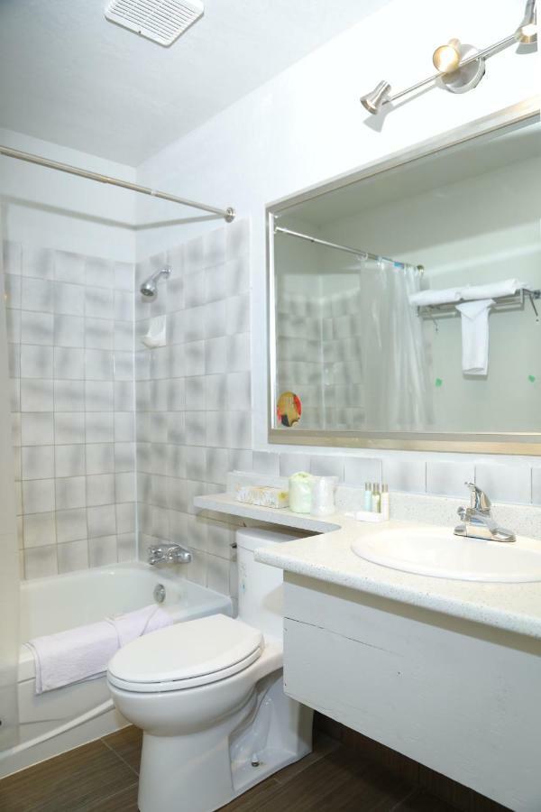 Fraser Inn Prince George Ngoại thất bức ảnh