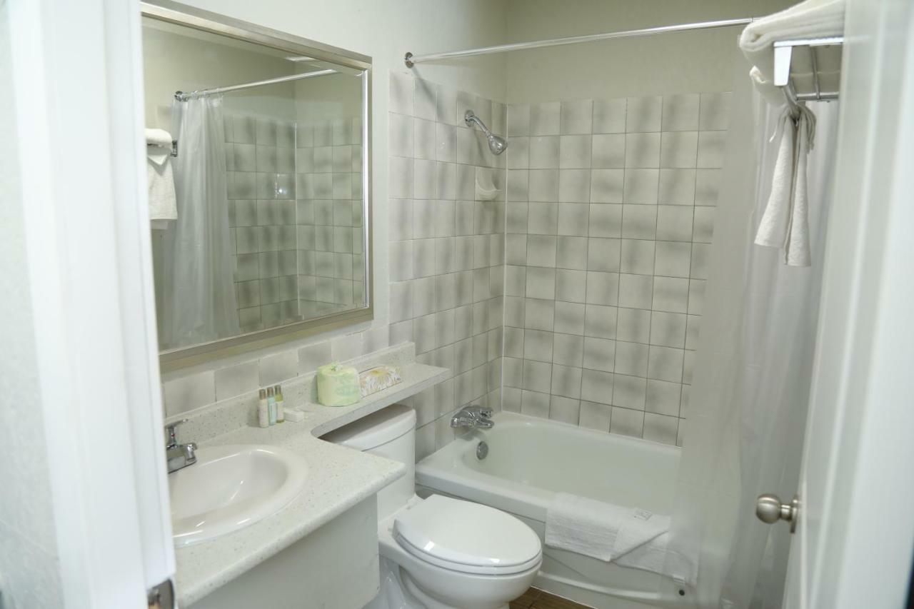 Fraser Inn Prince George Ngoại thất bức ảnh